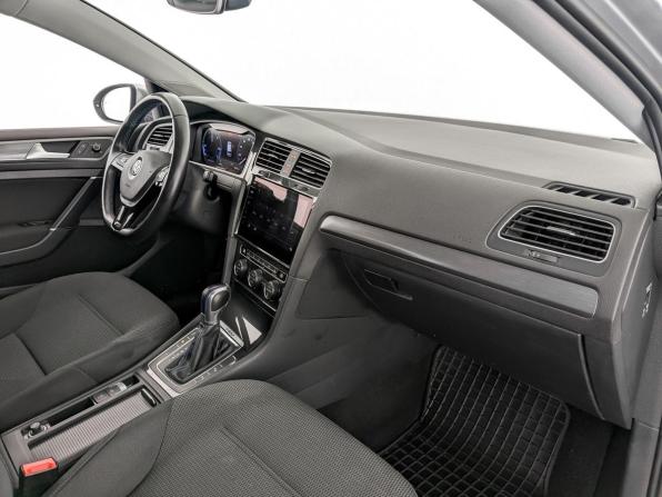 Volkswagen Golf VII Рестайлинг с пробегом 2019 года, цена 2 270 000 рублей, 81891 км, хэтчбек, Автокод Объявления