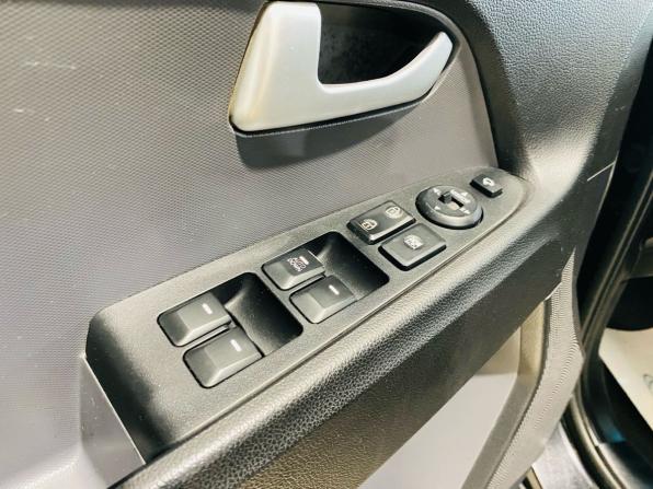 Kia Sportage III с пробегом 2013 года, цена 1 249 000 рублей, 212000 км, внедорожник, Автокод Объявления