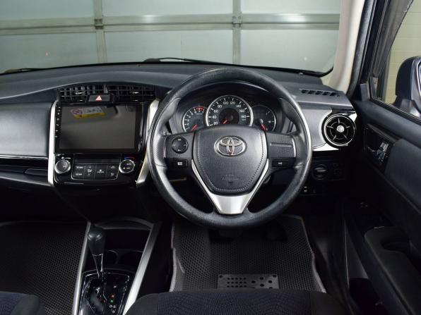 Toyota Corolla XI (E160 E170) Рестайлинг 2 с пробегом 2018 года, цена 1 199 999 рублей, 121670 км, универсал, Автокод Объявления
