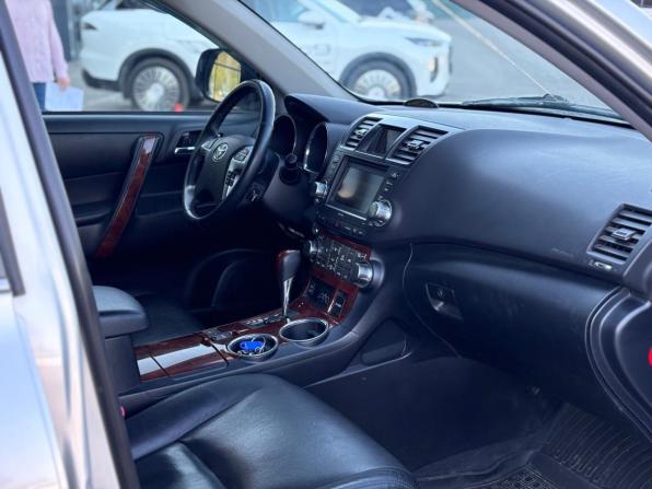 Toyota Highlander II (XU40) Рестайлинг с пробегом 2010 года, цена 1 950 000 рублей, 199834 км, внедорожник, Автокод Объявления