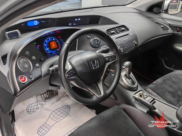 Honda Civic VIII Рестайлинг с пробегом 2011 года, цена 888 000 рублей, 151000 км, хэтчбек, Автокод Объявления