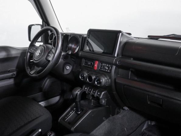 Suzuki Jimny IV с пробегом 2022 года, цена 3 190 000 рублей, 69000 км, внедорожник, Автокод Объявления