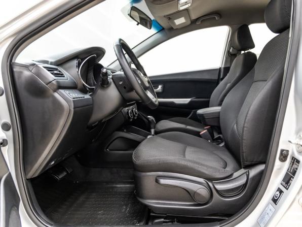 Kia Rio III с пробегом 2014 года, цена 978 000 рублей, 132423 км, хэтчбек, Автокод Объявления