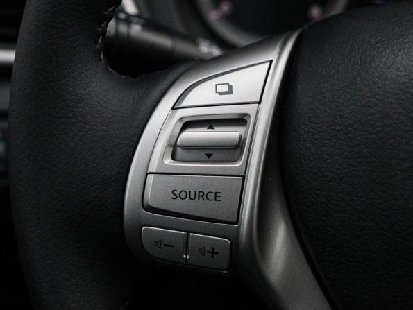 Nissan Tiida II с пробегом 2015 года, цена 1 000 000 рублей, 155325 км, хэтчбек, Автокод Объявления