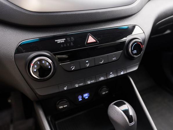 Hyundai Tucson III с пробегом 2016 года, цена 1 847 000 рублей, 103800 км, внедорожник, Автокод Объявления