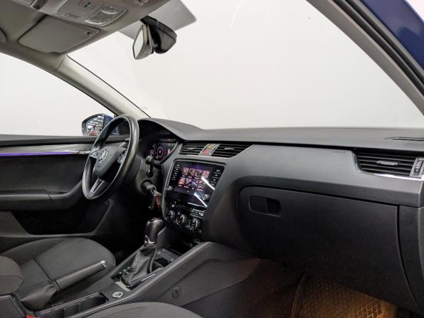 Skoda Octavia III (A7) Рестайлинг с пробегом 2019 года, цена 2 210 000 рублей, 65479 км, лифтбек, Автокод Объявления