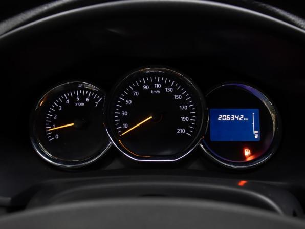 Renault Logan II с пробегом 2014 года, цена 679 000 рублей, 206000 км, седан, Автокод Объявления