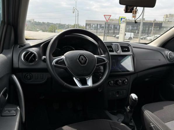 Renault Logan II Рестайлинг с пробегом 2021 года, цена 1 190 000 рублей, 53246 км, седан, Автокод Объявления