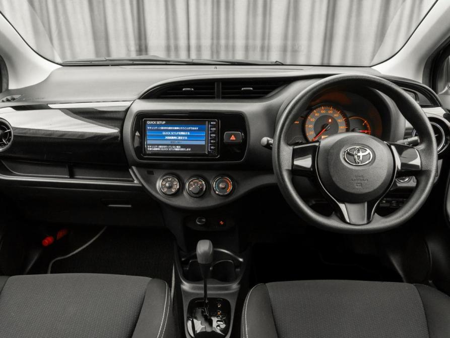 Toyota Vitz III (XP130) Рестайлинг Москва  - изображение 7