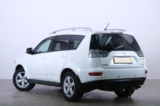Mitsubishi Outlander II Рестайлинг с пробегом 2010 года, цена 1 249 000 рублей, 193000 км, внедорожник, Автокод Объявления