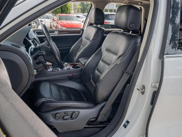 Volkswagen Touareg II Рестайлинг с пробегом 2015 года, цена 3 150 000 рублей, 235851 км, внедорожник, Автокод Объявления