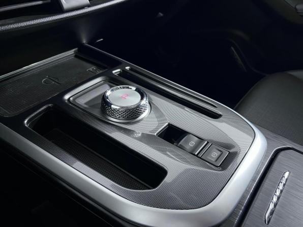 Haval Jolion I Рестайлинг с пробегом 2024 года, цена 1 985 000 рублей, 37905 км, внедорожник, Автокод Объявления