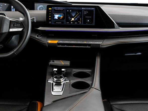 Changan UNI-V I с пробегом 2024 года, цена 2 449 000 рублей, 27693 км, лифтбек, Автокод Объявления