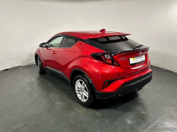 Toyota C-HR I Рестайлинг с пробегом 2022 года, цена 2 690 000 рублей, 30800 км, внедорожник, Автокод Объявления
