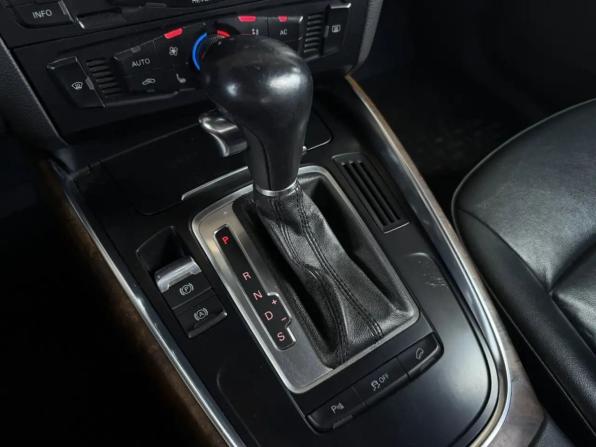 Audi Q5 I (8R) с пробегом 2010 года, цена 1 249 000 рублей, 248311 км, внедорожник, Автокод Объявления