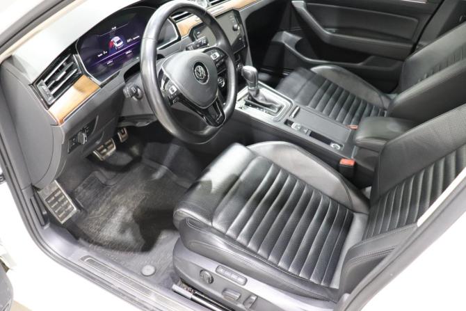 Volkswagen Passat B8 с пробегом 2019 года, цена 2 030 000 рублей, 138422 км, седан, Автокод Объявления
