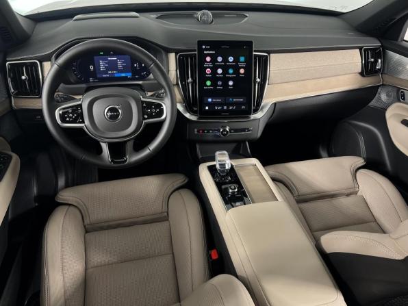 Volvo XC90 II Рестайлинг 2 с пробегом 2025 года, цена 10 350 900 рублей, 4164 км, внедорожник, Автокод Объявления