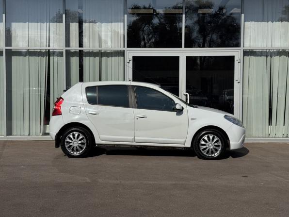 Renault Sandero I с пробегом 2013 года, цена 550 000 рублей, 251646 км, хэтчбек, Автокод Объявления
