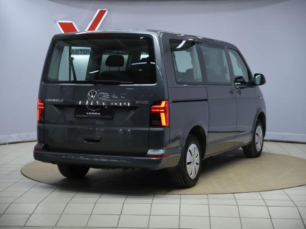 Volkswagen Caravelle T6 Рестайлинг с пробегом 2021 года, цена 4 990 000 рублей, 56450 км, минивэн, Автокод Объявления