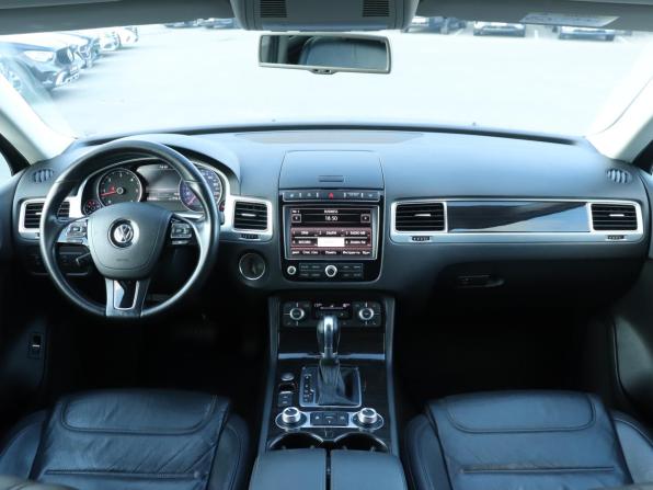 Volkswagen Touareg II Рестайлинг с пробегом 2016 года, цена 2 670 000 рублей, 220083 км, внедорожник, Автокод Объявления