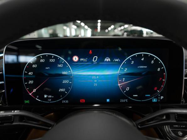 Mercedes-Benz E-Класс VI (W214 S214) с пробегом 2026 года, цена 9 850 000 рублей, 17 км, седан, Автокод Объявления