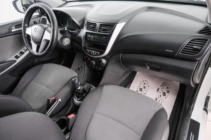 Hyundai Solaris I с пробегом 2011 года, цена 699 000 рублей, 207300 км, седан, Автокод Объявления