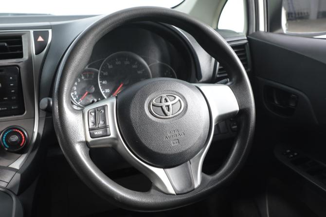 Toyota Ractis II с пробегом 2013 года, цена 1 109 000 рублей, 144300 км, хэтчбек, Автокод Объявления