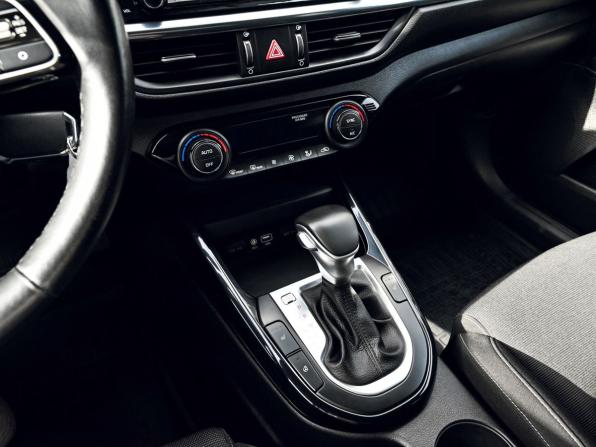 Kia Cerato IV Рестайлинг с пробегом 2021 года, цена 2 099 000 рублей, 84471 км, седан, Автокод Объявления