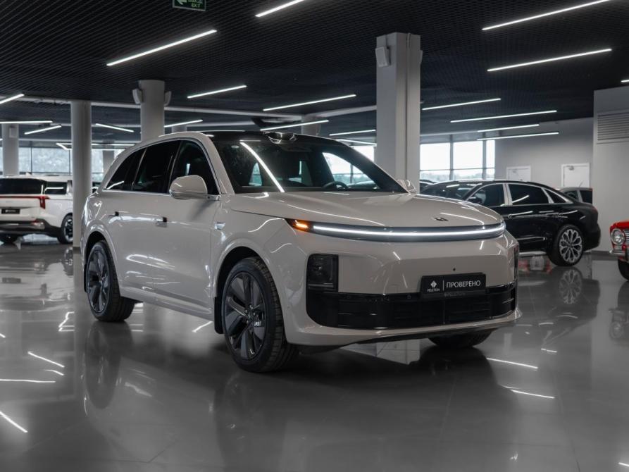 Li Auto (Lixiang) L6 Москва  - изображение 2