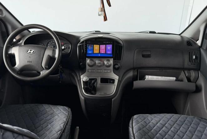 Hyundai H-1 II с пробегом 2010 года, цена 1 160 000 рублей, 262081 км, минивэн, Автокод Объявления