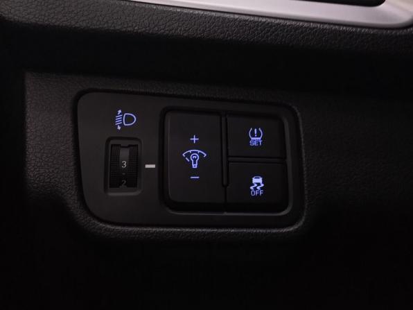 Hyundai Solaris II с пробегом 2018 года, цена 1 330 000 рублей, 120250 км, седан, Автокод Объявления