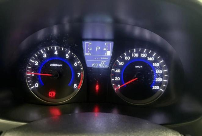 Hyundai Solaris I Рестайлинг с пробегом 2015 года, цена 1 030 000 рублей, 159799 км, седан, Автокод Объявления