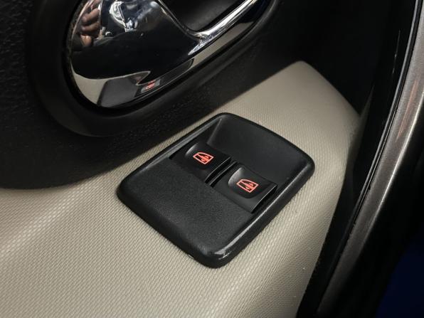 Renault Logan II с пробегом 2014 года, цена 799 900 рублей, 72000 км, седан, Автокод Объявления