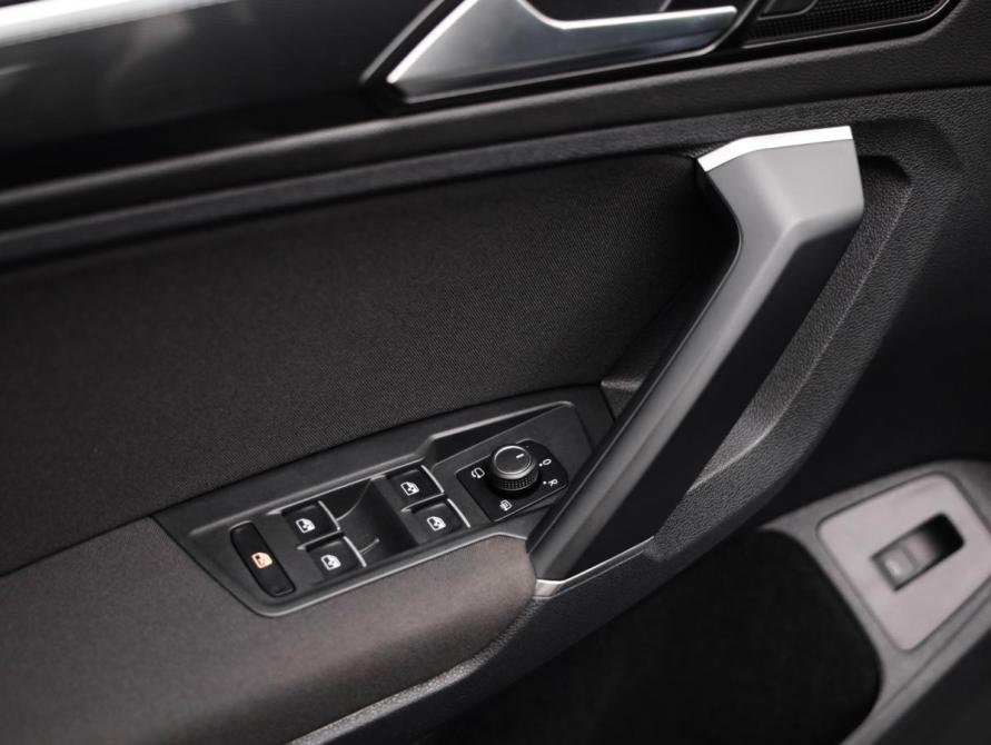 Volkswagen Tiguan II Санкт-Петербург  - изображение 20