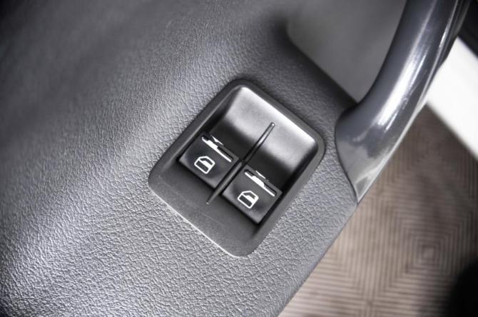 Volkswagen Caddy III Рестайлинг с пробегом 2012 года, цена 679 000 рублей, 329560 км, компактвэн, Автокод Объявления