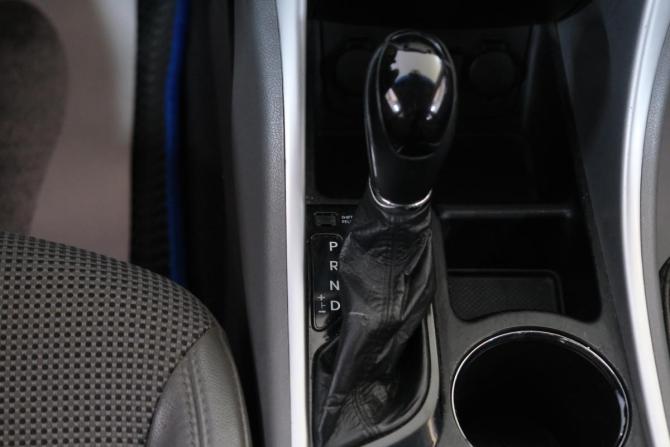Hyundai Sonata VI (YF) с пробегом 2010 года, цена 989 000 рублей, 220000 км, седан, Автокод Объявления