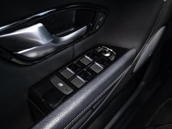 Land Rover Range Rover Evoque I Рестайлинг с пробегом 2017 года, цена 2 498 000 рублей, 75393 км, внедорожник, Автокод Объявления