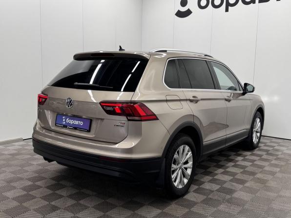 Volkswagen Tiguan II с пробегом 2017 года, цена 2 100 000 рублей, 165200 км, внедорожник, Автокод Объявления