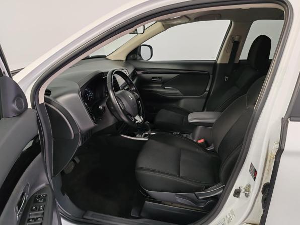 Mitsubishi Outlander III Рестайлинг 2 с пробегом 2018 года, цена 1 929 000 рублей, 162007 км, внедорожник, Автокод Объявления