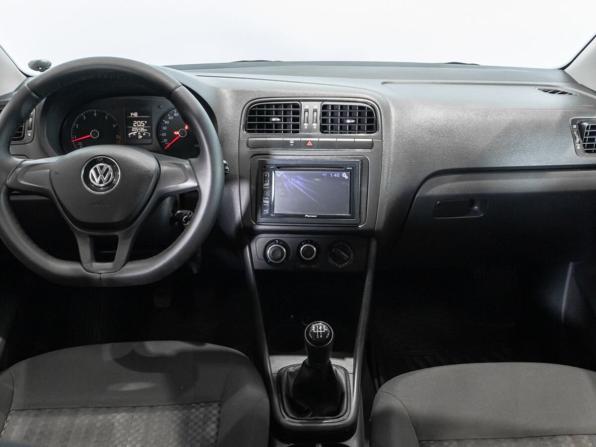 Volkswagen Polo V Рестайлинг с пробегом 2015 года, цена 800 800 рублей, 205431 км, седан, Автокод Объявления