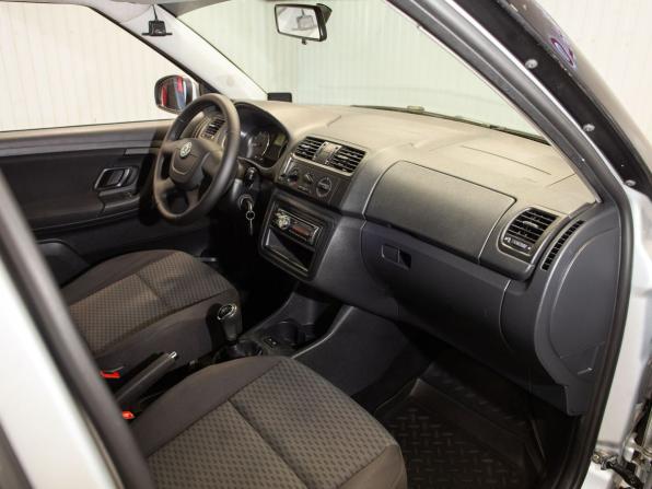 Skoda Fabia II Рестайлинг с пробегом 2011 года, цена 545 000 рублей, 136847 км, хэтчбек, Автокод Объявления