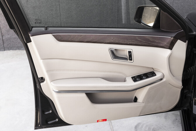 Mercedes-Benz E-Класс IV (W212 S212 C207) Рестайлинг с пробегом 2013 года, цена 2 249 000 рублей, 214000 км, седан, Автокод Объявления