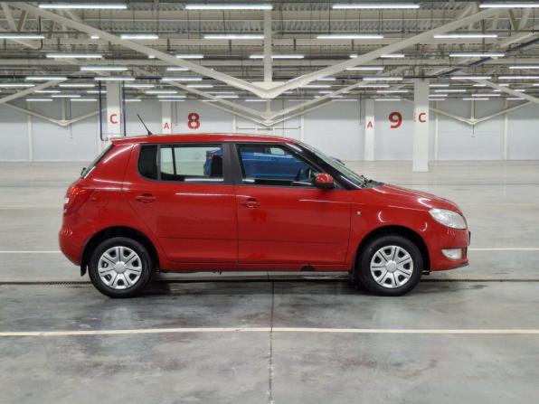 Skoda Fabia II Рестайлинг с пробегом 2012 года, цена 563 000 рублей, 215465 км, хэтчбек, Автокод Объявления