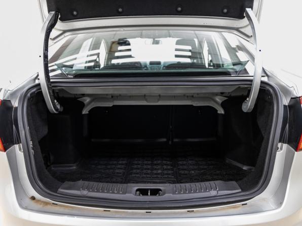Ford Fiesta Mk6 Рестайлинг с пробегом 2015 года, цена 1 034 000 рублей, 46810 км, седан, Автокод Объявления
