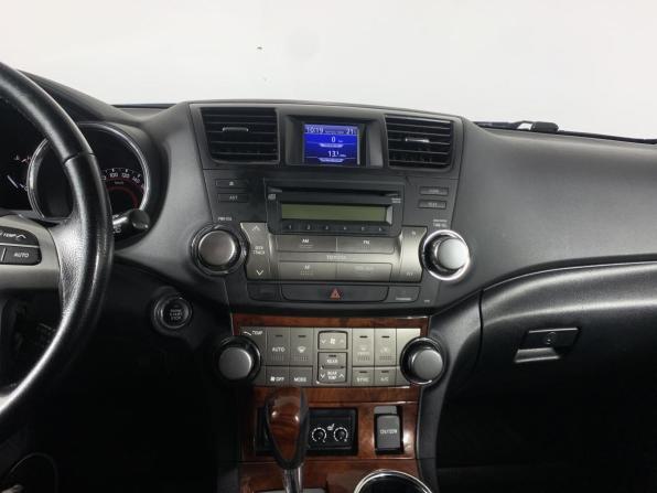 Toyota Highlander II (XU40) Рестайлинг с пробегом 2012 года, цена 1 825 000 рублей, 235478 км, внедорожник, Автокод Объявления
