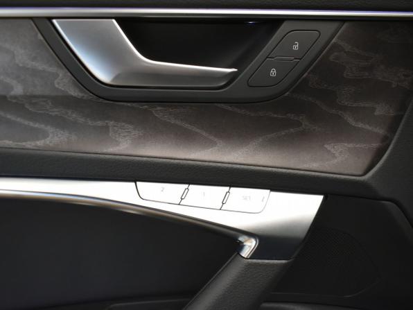 Audi A6 V (C8) Рестайлинг с пробегом 2024 года, цена 6 890 000 рублей, 32800 км, седан, Автокод Объявления