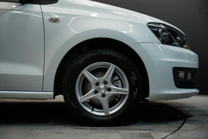 Volkswagen Polo V Рестайлинг с пробегом 2016 года, цена 997 000 рублей, 86000 км, седан, Автокод Объявления