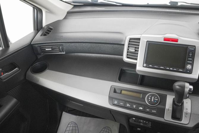 Honda Freed I Рестайлинг с пробегом 2010 года, цена 1 029 000 рублей, 171000 км, компактвэн, Автокод Объявления