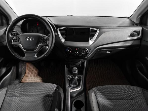 Hyundai Solaris II с пробегом 2018 года, цена 1 139 000 рублей, 117053 км, седан, Автокод Объявления