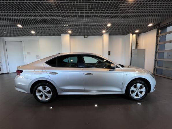 Skoda Octavia IV (A8) с пробегом 2021 года, цена 2 160 000 рублей, 162231 км, лифтбек, Автокод Объявления